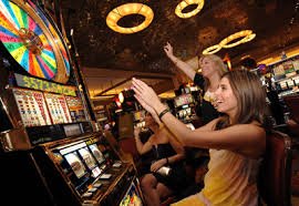 Berbagai kategori hiburan tersedia di ratutogel termasuk sports dan casino